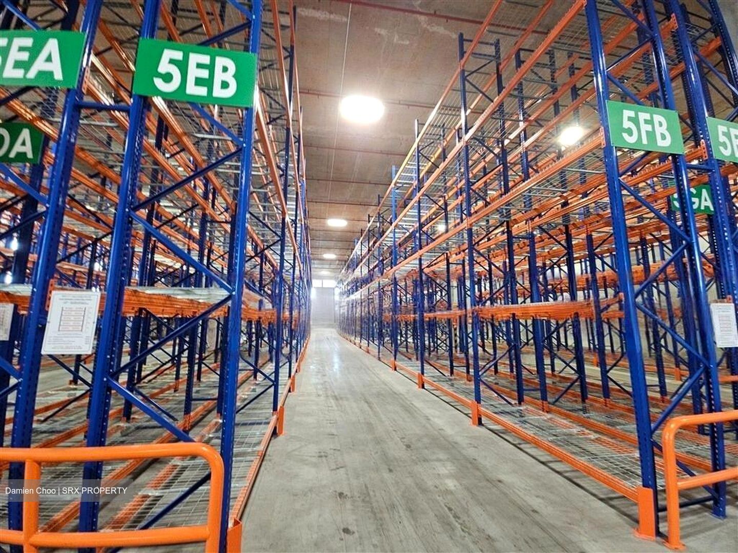 Tuas Avenue 5 (D22), Warehouse #464422831